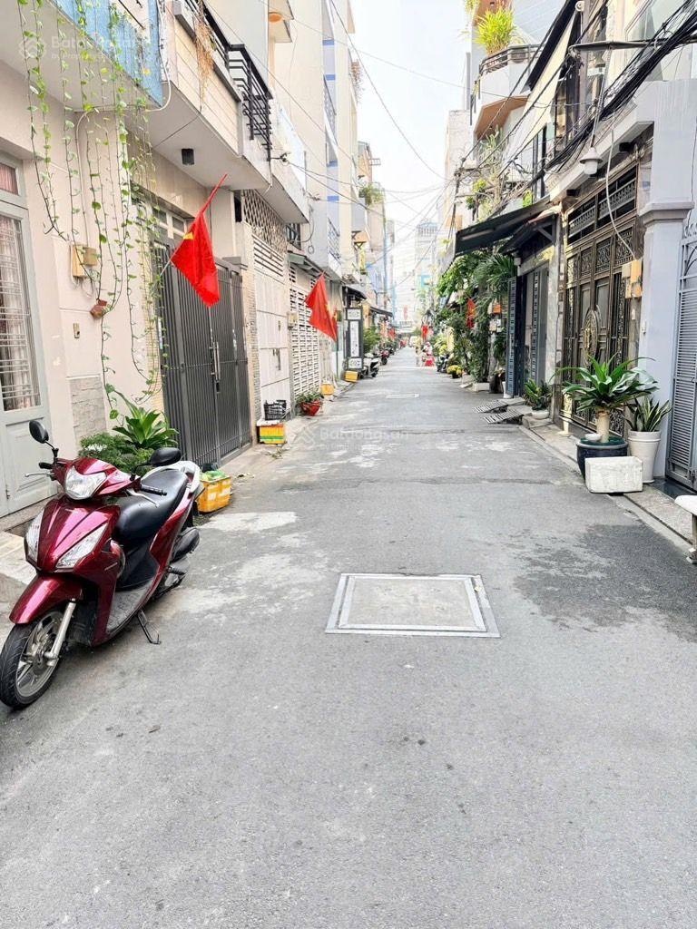 Siêu phẩm 3 tầng 120m2 - 1 sẹc hẻm 6m thông - lê văn quới - vào ở ngay chỉ 5.x tỷ