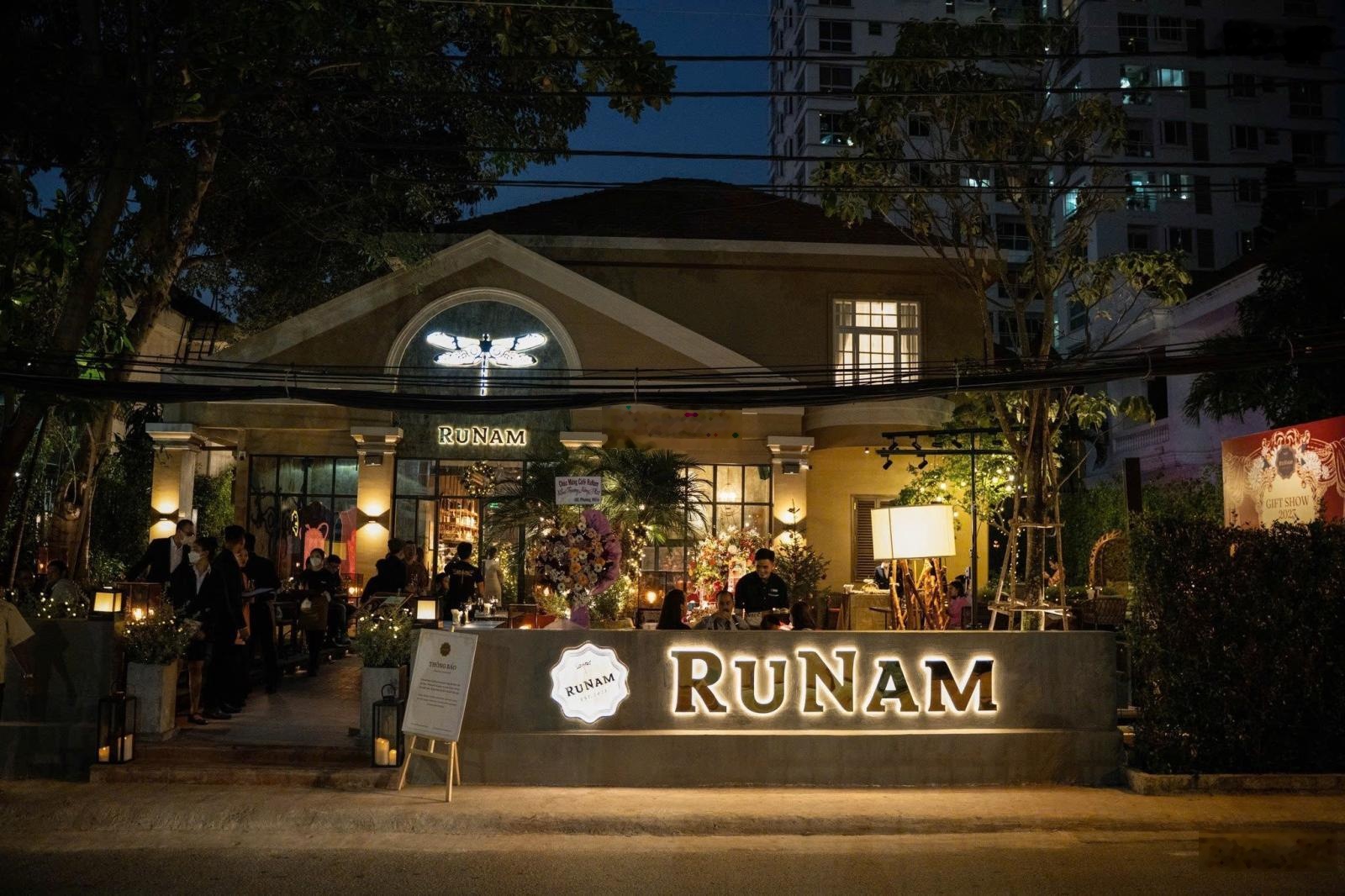 Cc bán bất động sản mt xuân thủy - quốc hương trái tim thảo điền ( 20 x 30 ) full thổ - 210 tỷ