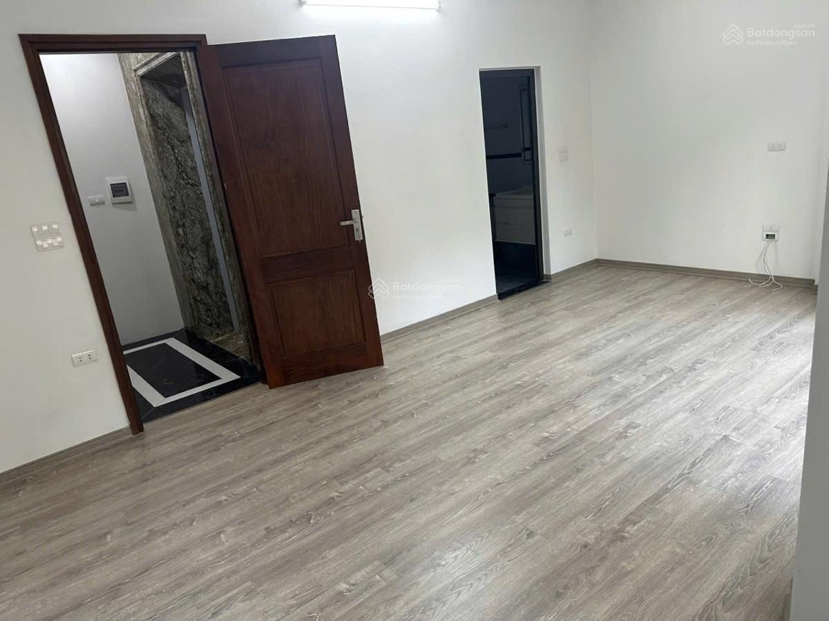 Nhà 3 thoáng vĩnh viễn thang máy mặt tiền rộng 7.2m ngõ như phố