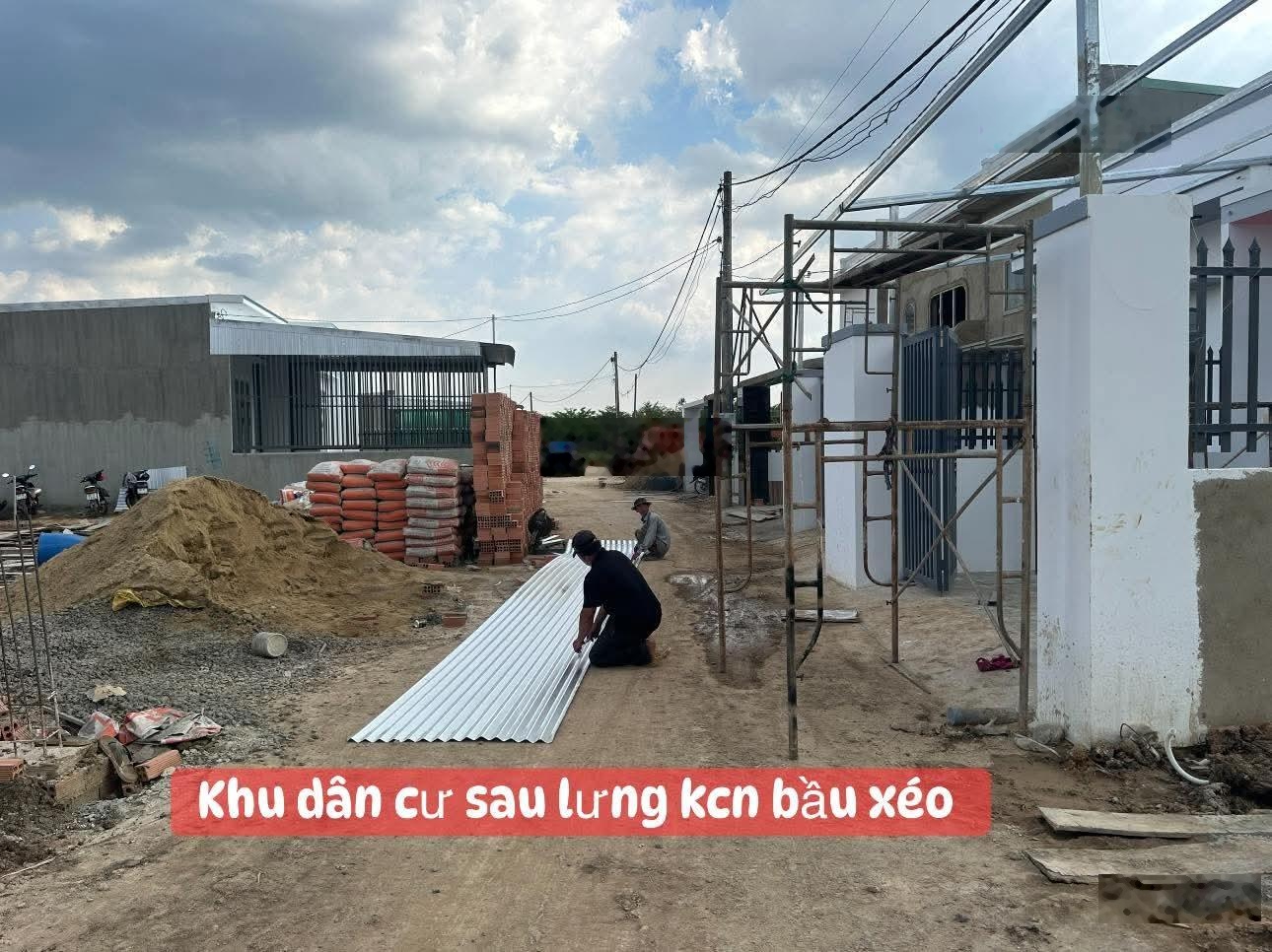 Bán đất sổ riêng thổ cư, đường bê tông, ngay khu dân cư ấp 2, xã Sông Trầu, Trảng Bom.