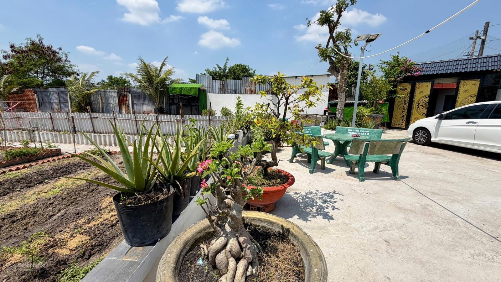Bán nhà vườn nghỉ dưỡng hóc môn hơn 1.600m² về ở ngay