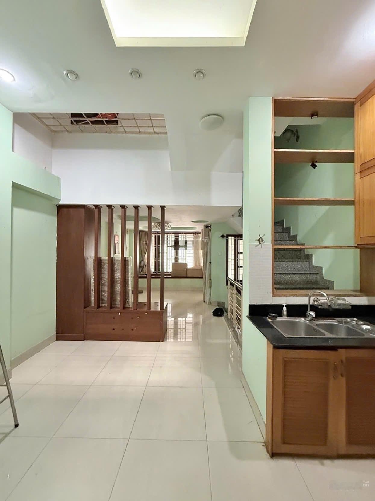 VIP Mặt tiền HOA LAN- PHAN XÍCH LONG- Phú Nhuận 5 Tầng chỉ 16,5 Tỷ