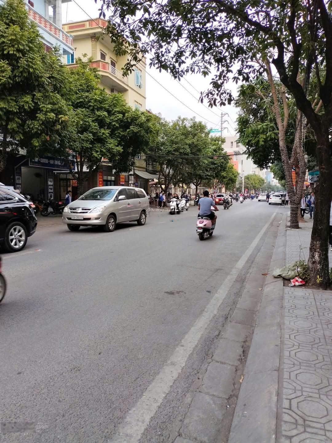 Bán nhà mặt đường Lê Công Thanh ngay gần Cham Cham, mặt tiền 12m, 223m2, giá 52 tỷ có thương lượng