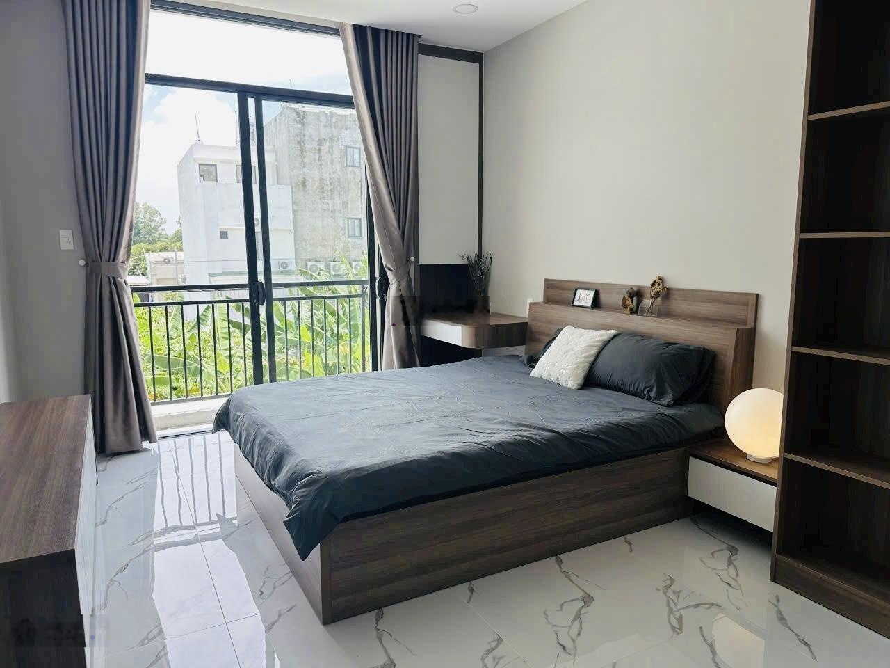 Bán nhà gần vạn phúc city ngang 8 mét đường xe tải