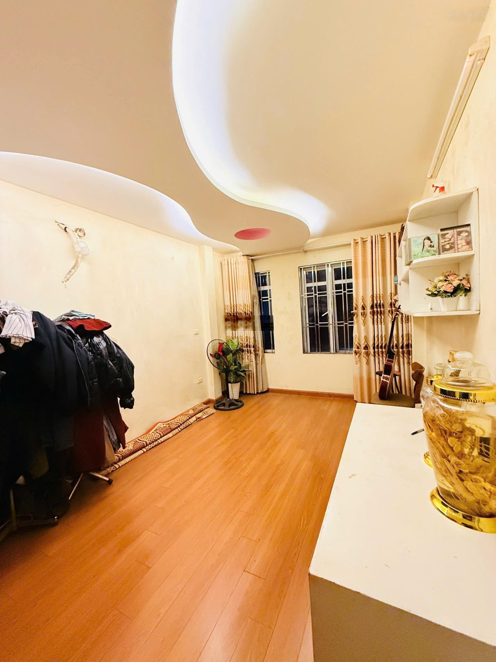 Chính chủ bán nhà 5T kinh doanh, full nội thất ngay phố Lê Lợi, cạnh trường MarieCurie 0927113868