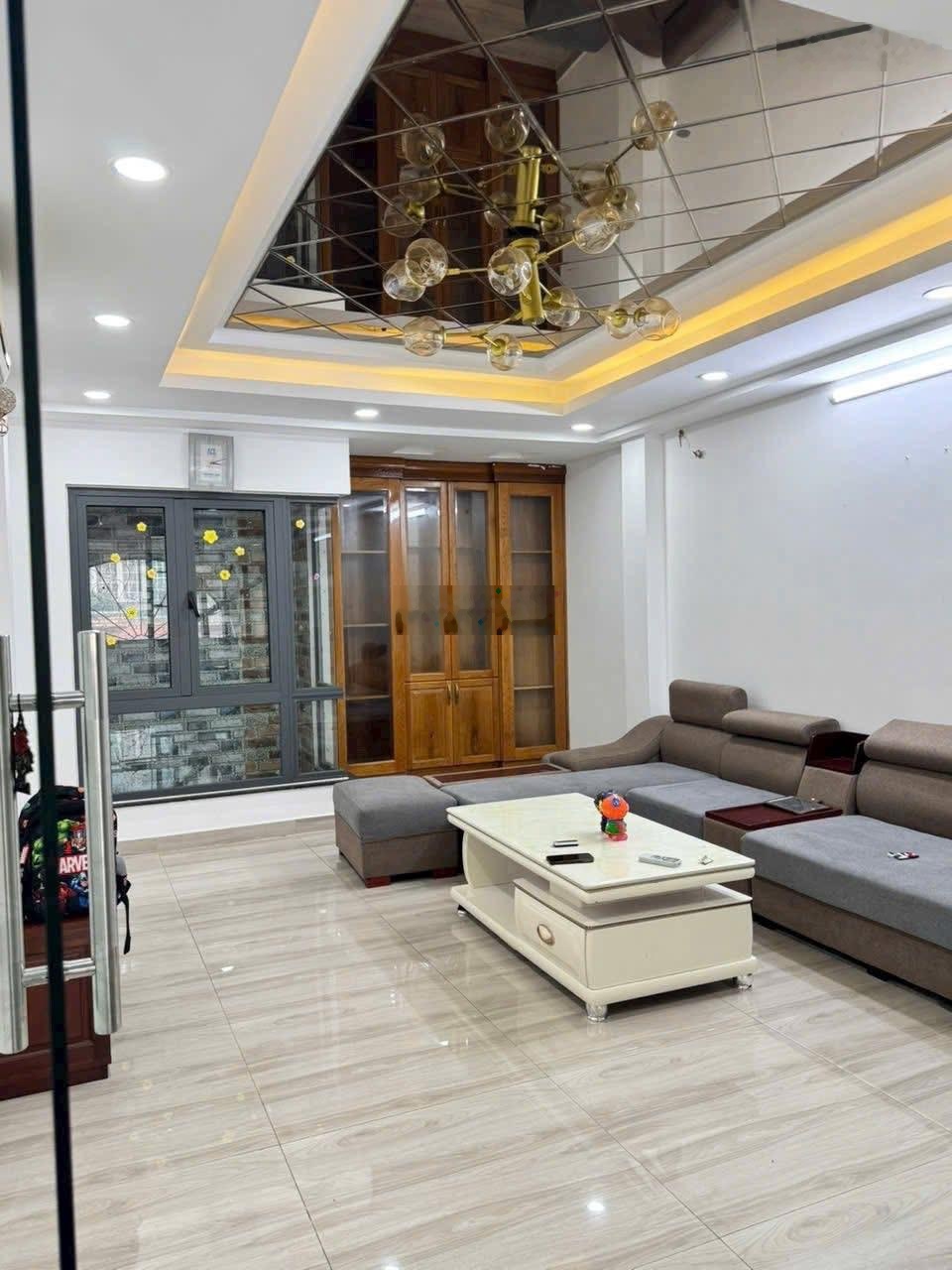 Nhà mới có nội thất 4,2*20m 1l 3lầu st 5pn 5wc hxh phạm văn chiêu