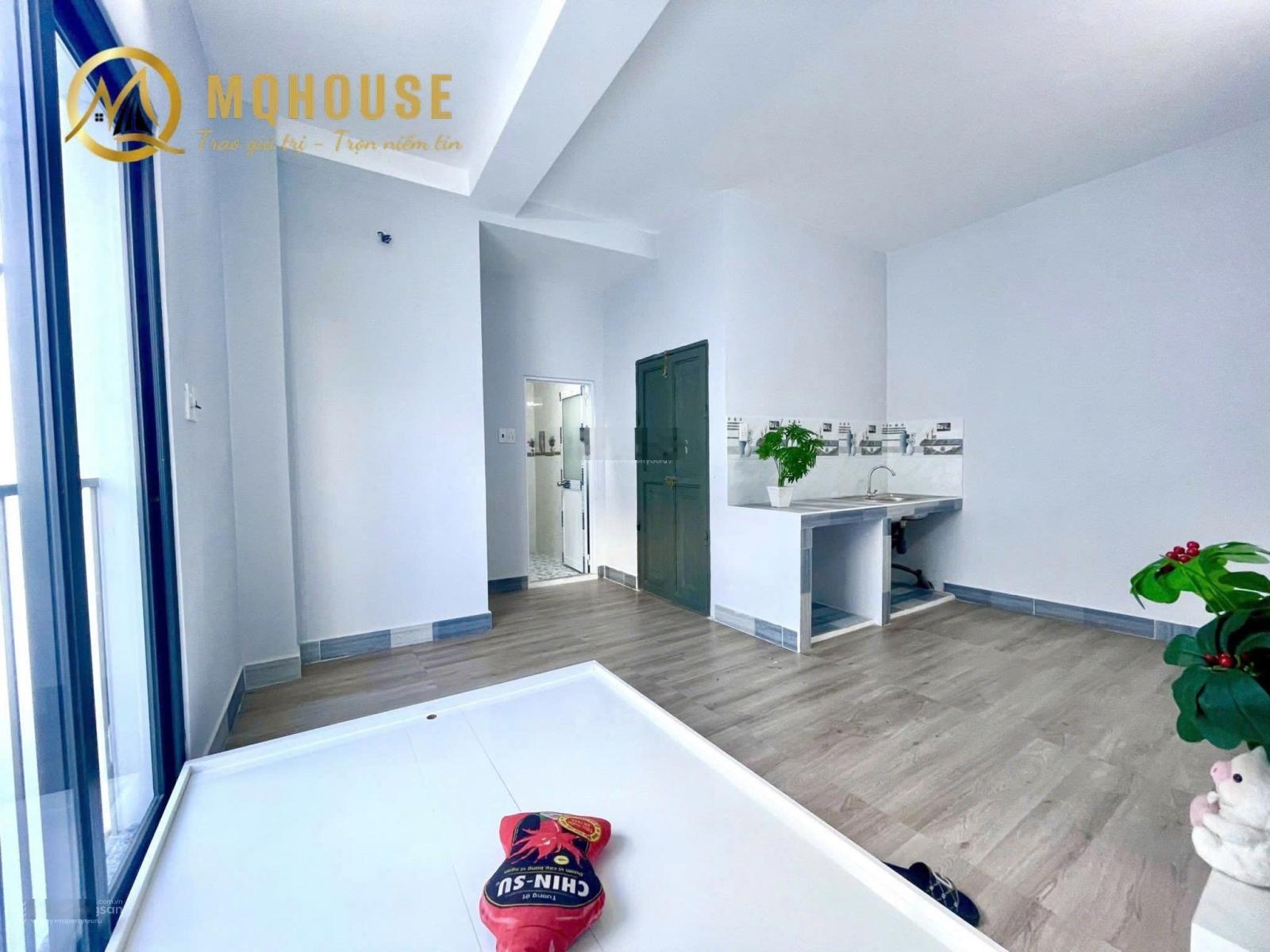 Phòng Ban Công Sạch Sẽ Đầy Đủ Nội Thất Thoáng Mát Ở Chu Văn An - Học Viện Cán Bộ - Quận Bình Thạnh