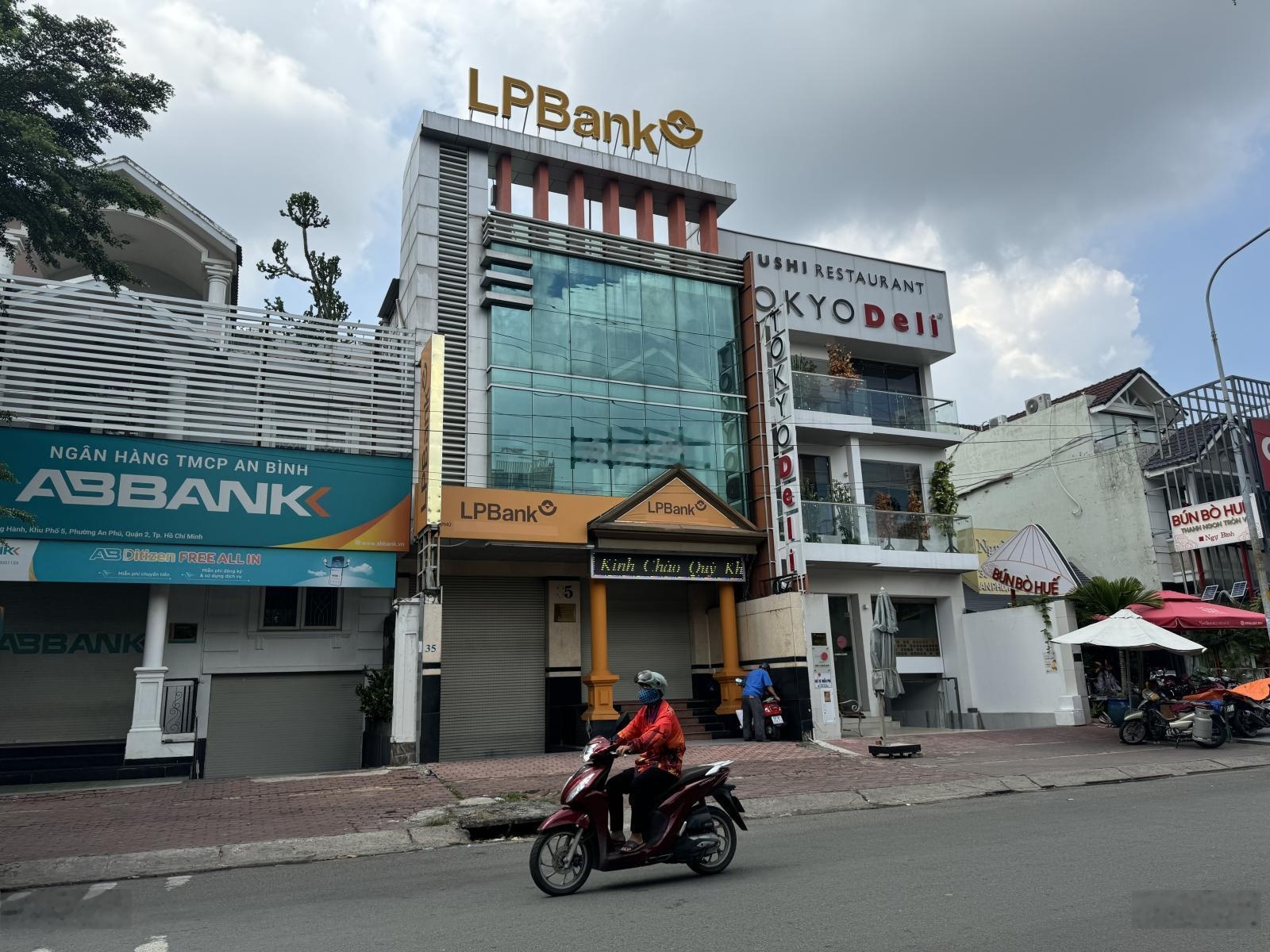 Bán tòa nhà vp mt thăng long , quận tân bình. dt: 7,5 x 27m. kết cấu 6 tầng thang máy giá 42,5 tỷ