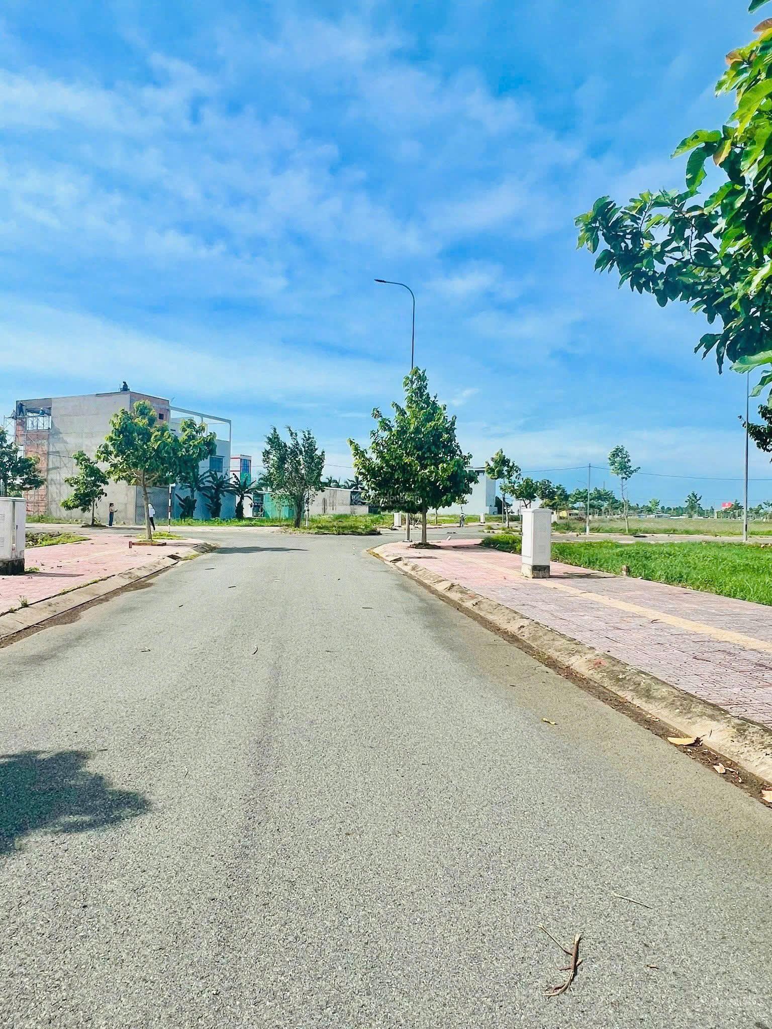 Bán đất nền thổ cư ngay KCN Vsip 2 Bình Dương giá đầu tư tốt chỉ 1 tỷ 150 triệu/88m2, sổ hồng riêng