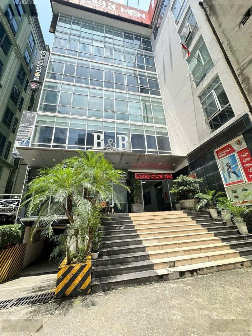 Cho thuê văn phòng 300m2, đường Láng, giá chỉ 230 nghìn/m2/tháng