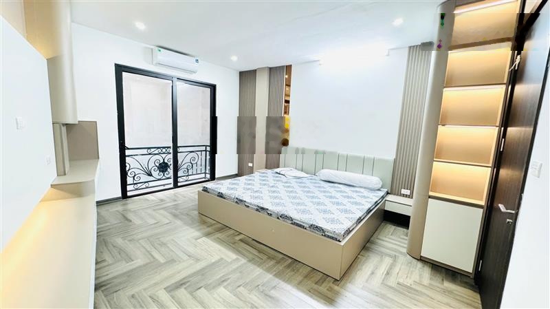 Bán nhà trần khát chân, lô góc nở hậu, 45m2 5 tầng thang máy full nội thất xịn ngõ nông. nhỉnh 13ty