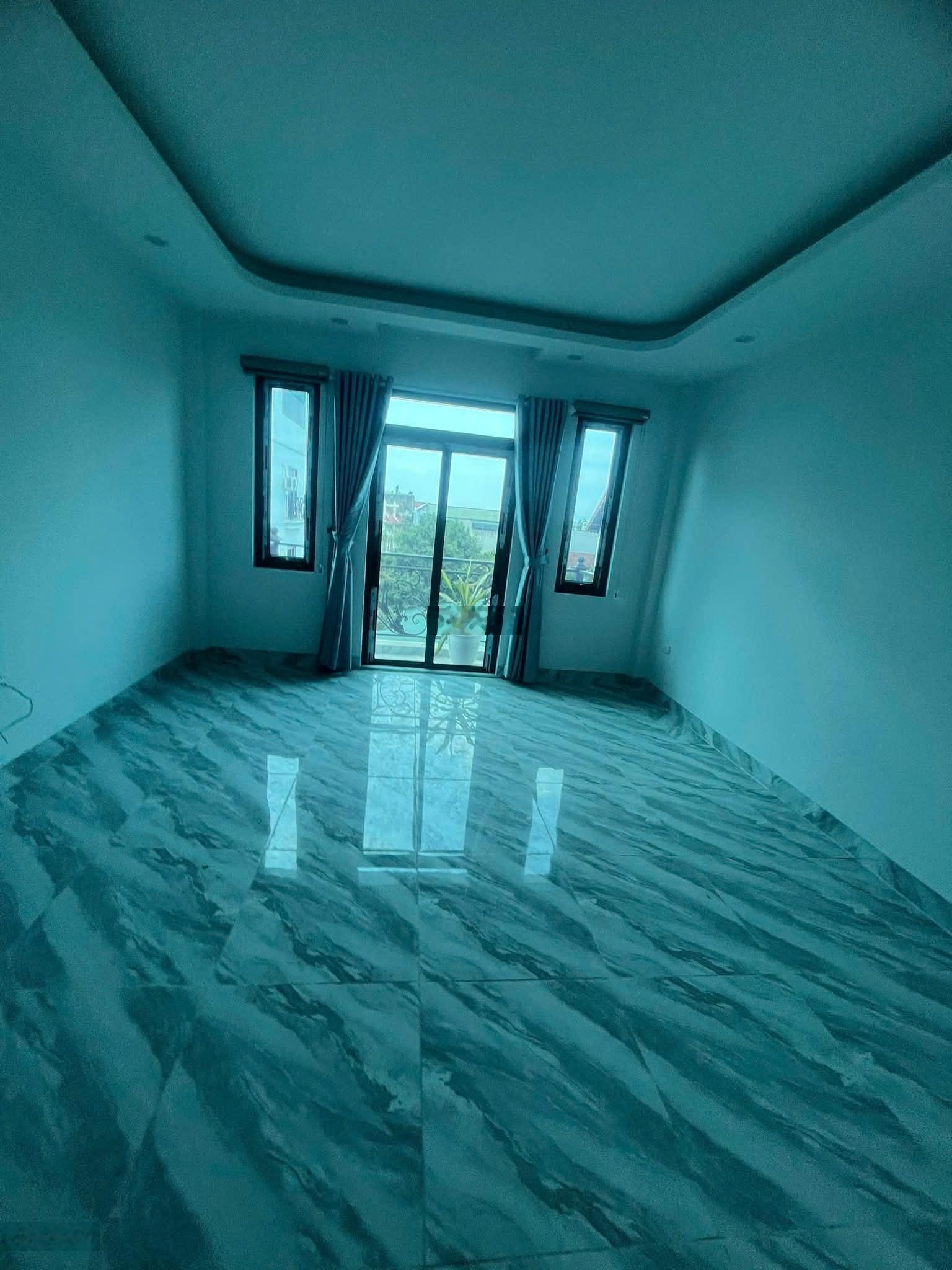 Chủ cần tiền bán gấp căn nhà trục chính ô tô tránh tại tình lam, đại thành. giá 6,x tỷ
