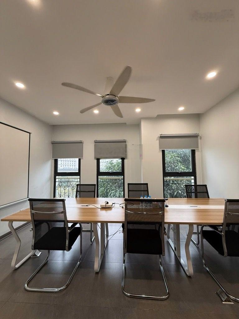 Kim Đồng 110m2 x 5 tầng, View hồ, Gara, ô tô tránh, làm gì cũng tiện, 26 Tỷ