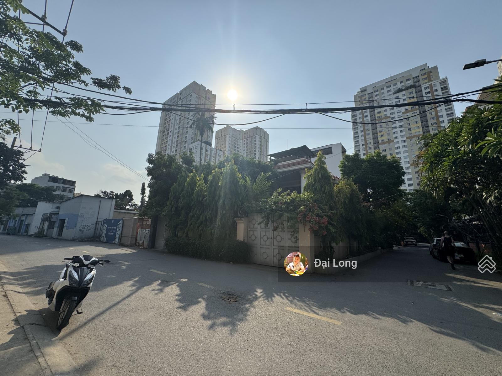 Biệt Thự Xinh Giá Tốt Thảo Điền 8,5x18m 3 tầng 5 phòng ngủ 48 tỷ thương lượng.