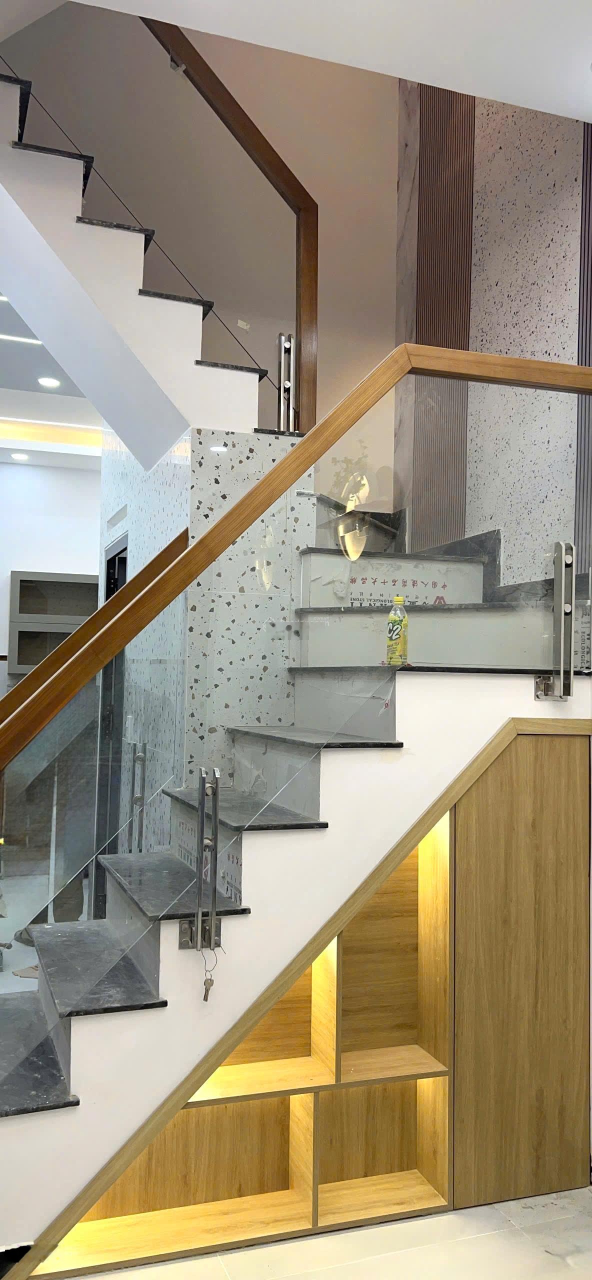 Nhỉnh 4 Tỷ, Có ngay NNC Mễ Cốc Q8. (3.1x12.6) Mới Đẹp-Thiết kế Hiện Đại, SHR, Hoàn Công, 3Tầng BTCT
