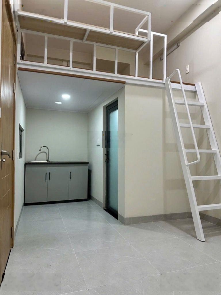 Bán chdv - 5 tầng - dt 95m - 10 pn - 8 phòng full nội thất có gác - lê văn thịnh - quận 2