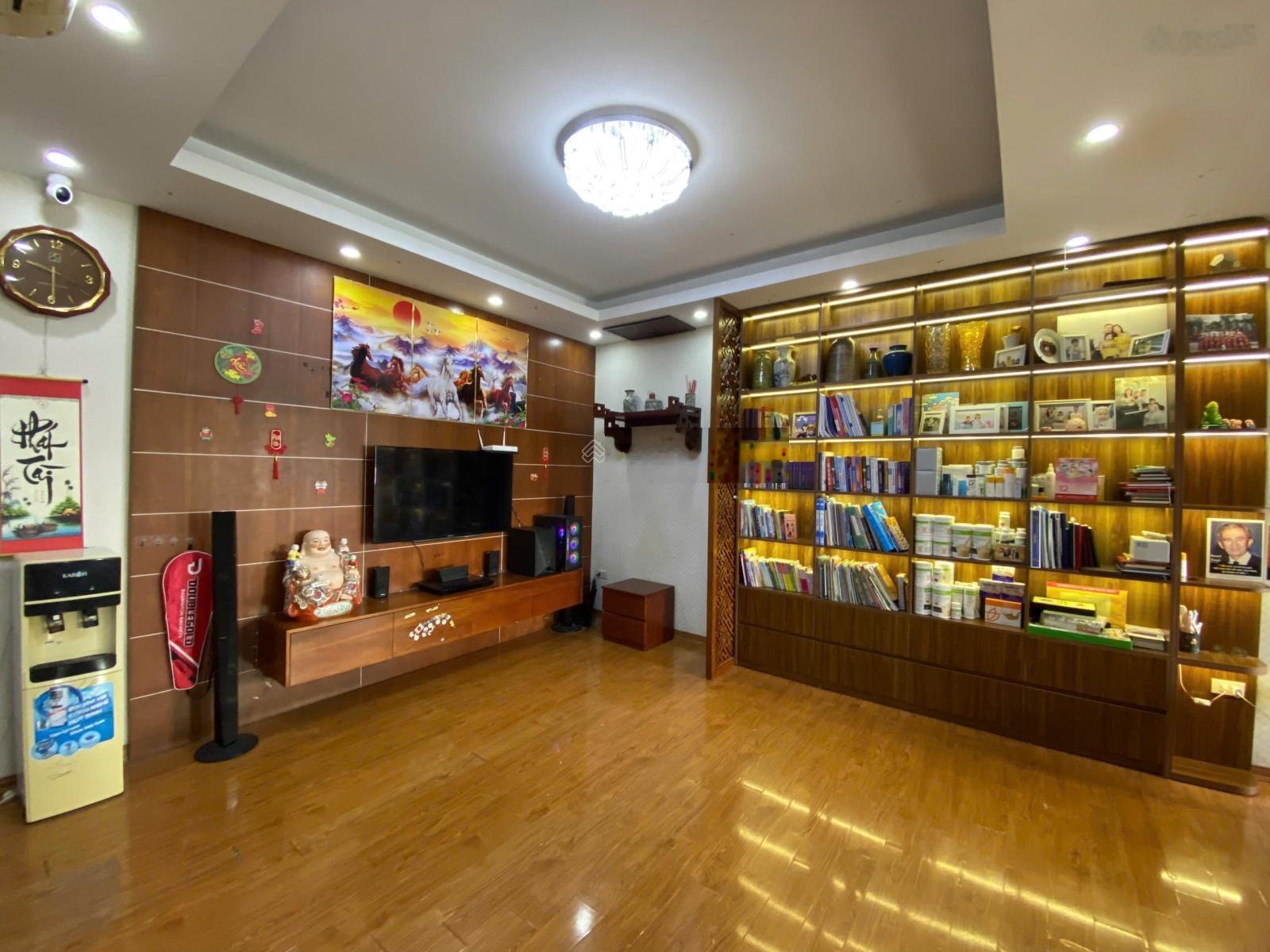 Chính chủ, bán căn chung cư 105m2 tại Hồ Tùng Mậu