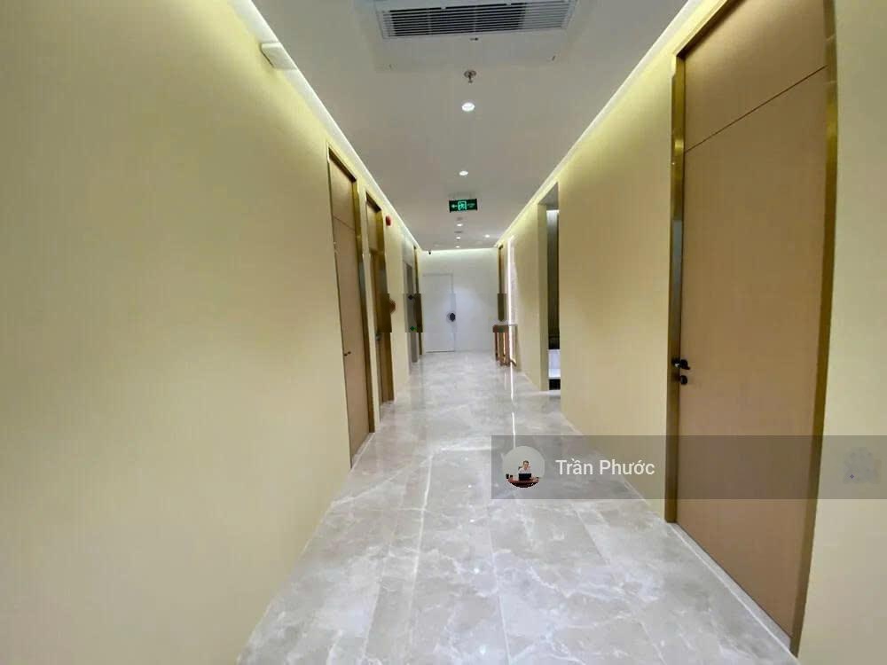 Cho thuê nhà MT 223 Lý Tự Trọng, P. Bến Thành Quận 1 - DT: 12x22 1 trệt 4 lầu gần chợ bến Thành