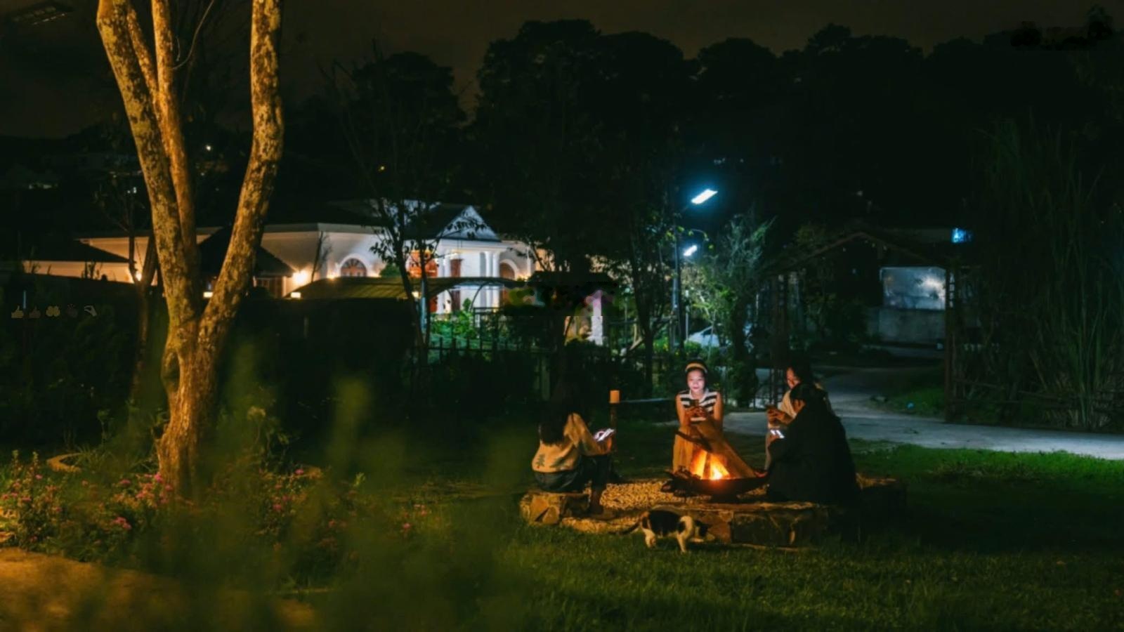 Cắt lỗ 40% đất vườn 1000m2 sẵn nhà, view rừng thông full nội thất