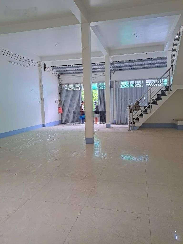 Nhà ngang 8m. Đường xe tải Hương Lộ 2, Quận Bình Tân. Giá tốt
