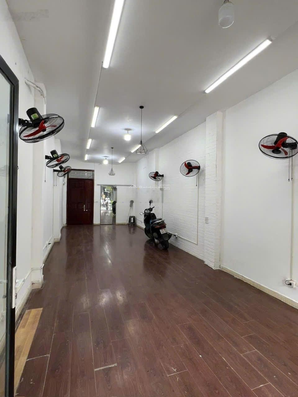Cho Thuê Cửa Hàng Phố Khâm Thiên Đống Đa 50m2 Mặt Tiền 4.2m Kinh Doanh Sầm Uất