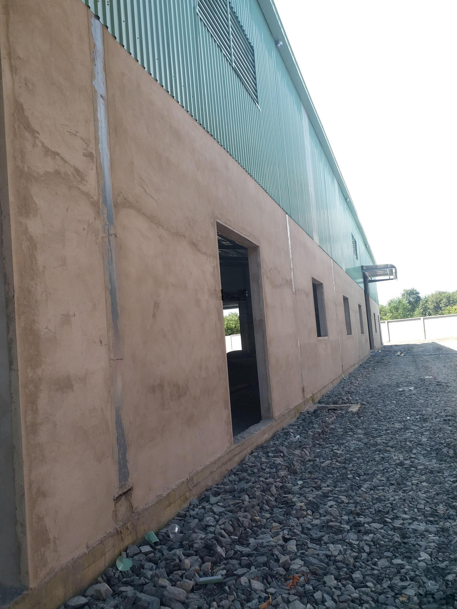 Cho thuê nhà xưởng 4900m2 tại Tân Hiệp Tân Uyên Bình Dương. LH 0798268268
