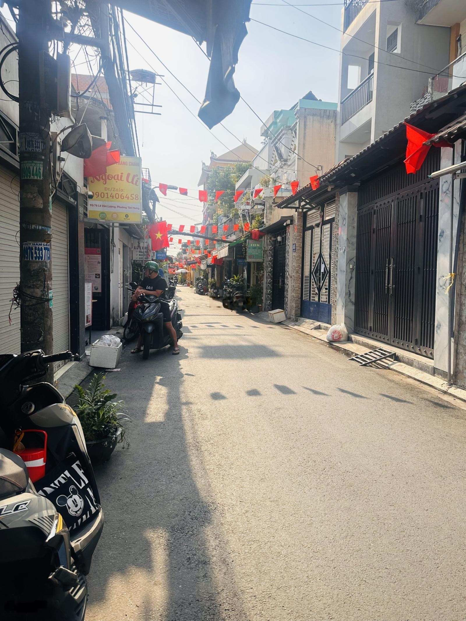 Nhà To Hẻm Xe Hơi - 75m2 - Nhà Mới Ở Ngay - Gần LOTTE Mart Q7 - Nhỉnh 12 Tỷ