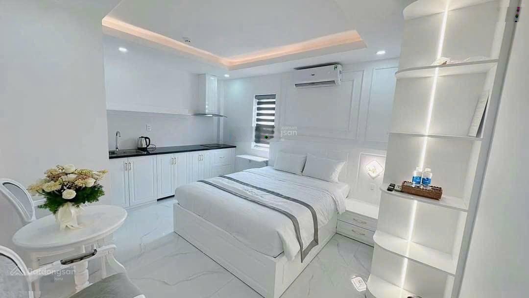 Bán khách sạn mặt tiền trần quốc hoàn - cách bãi tắm chỉ 200m- dòng tiền 1,2 tỷ- 17,x tỷ