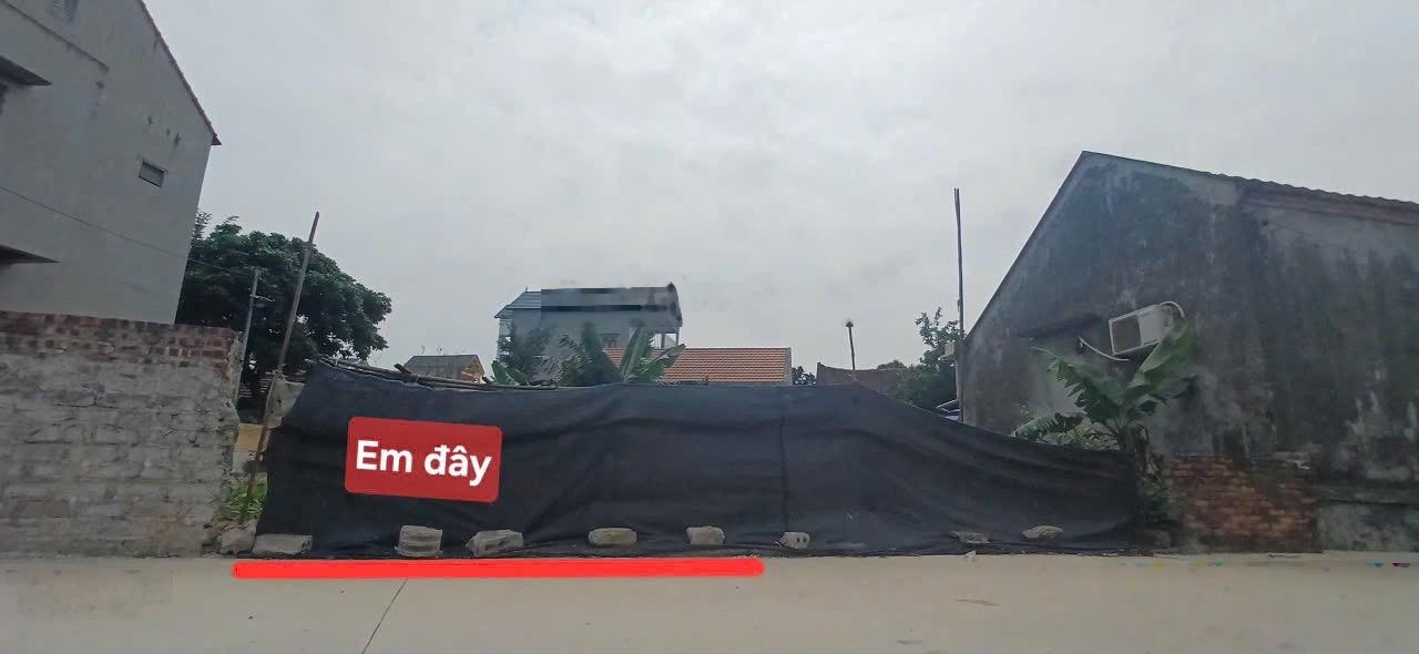 HÀNG HIẾM TẠI CẨM NINH- ÂN THI HƯNG YÊN Diện tích 93,1m2, mặt 4,02m, nở hậu 4,03m.