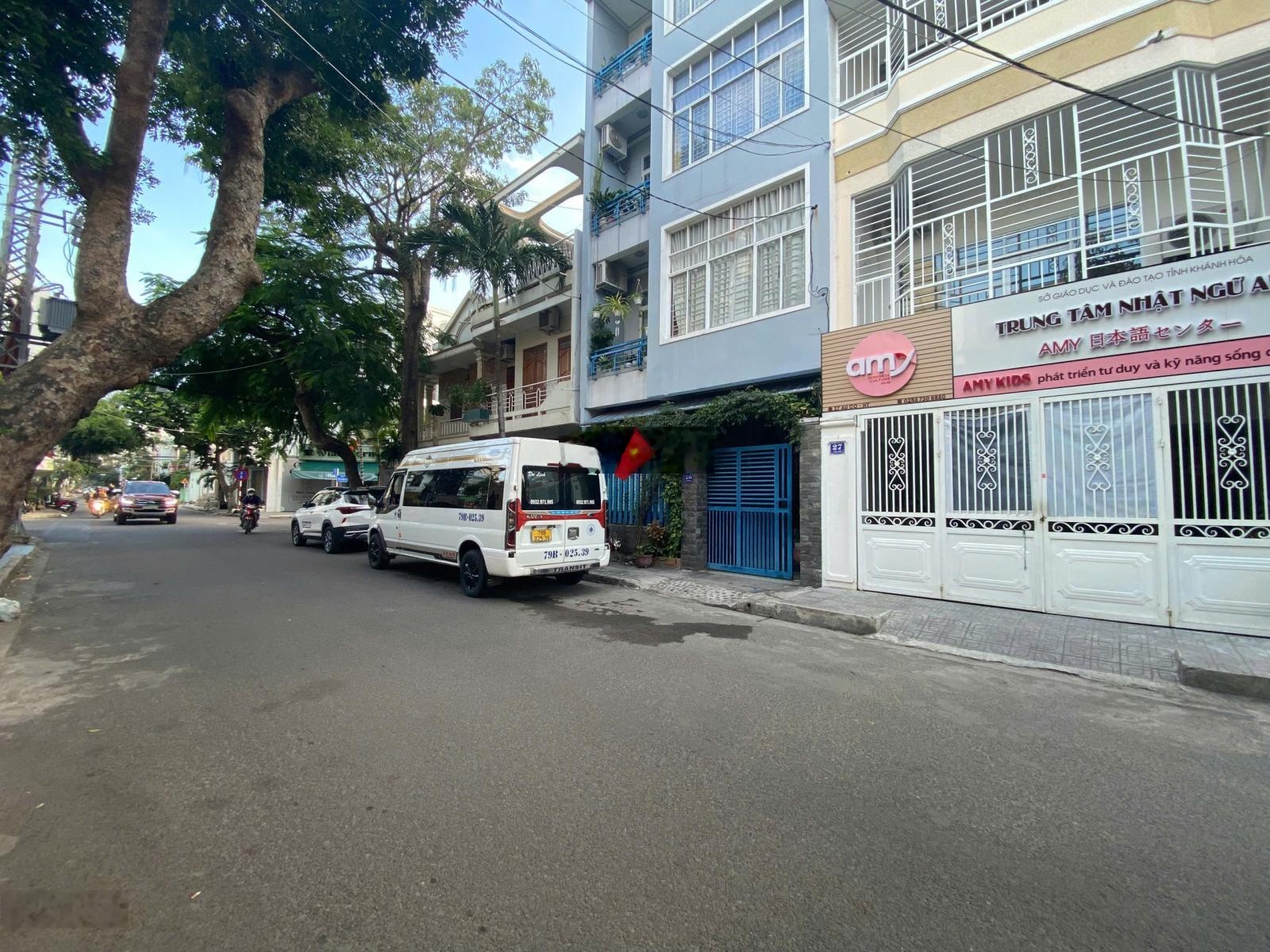 Bán nhà mặt đường Âu Cơ-Nha Trang. 7,99 tỷ
