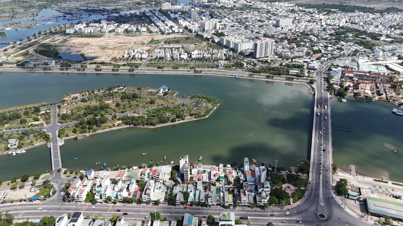 Lô đất view sông Nha Trang cạnh biển