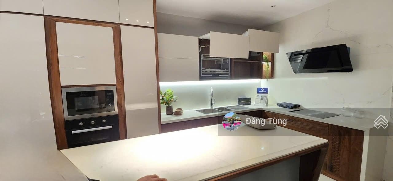 Mặt Phố Trần Duy Hưng Cầu Giấy 85m*8 tầng kinh doanh sầm uốt cần bán gấp