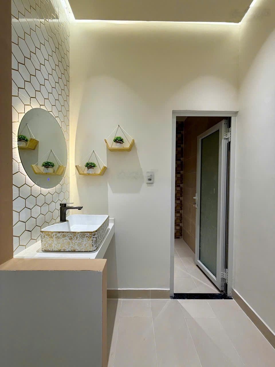 BÁN NHÀ hẻm xe hơi thông _ Trần Văn Quang P10 Tân Bình. Lh 0903070684