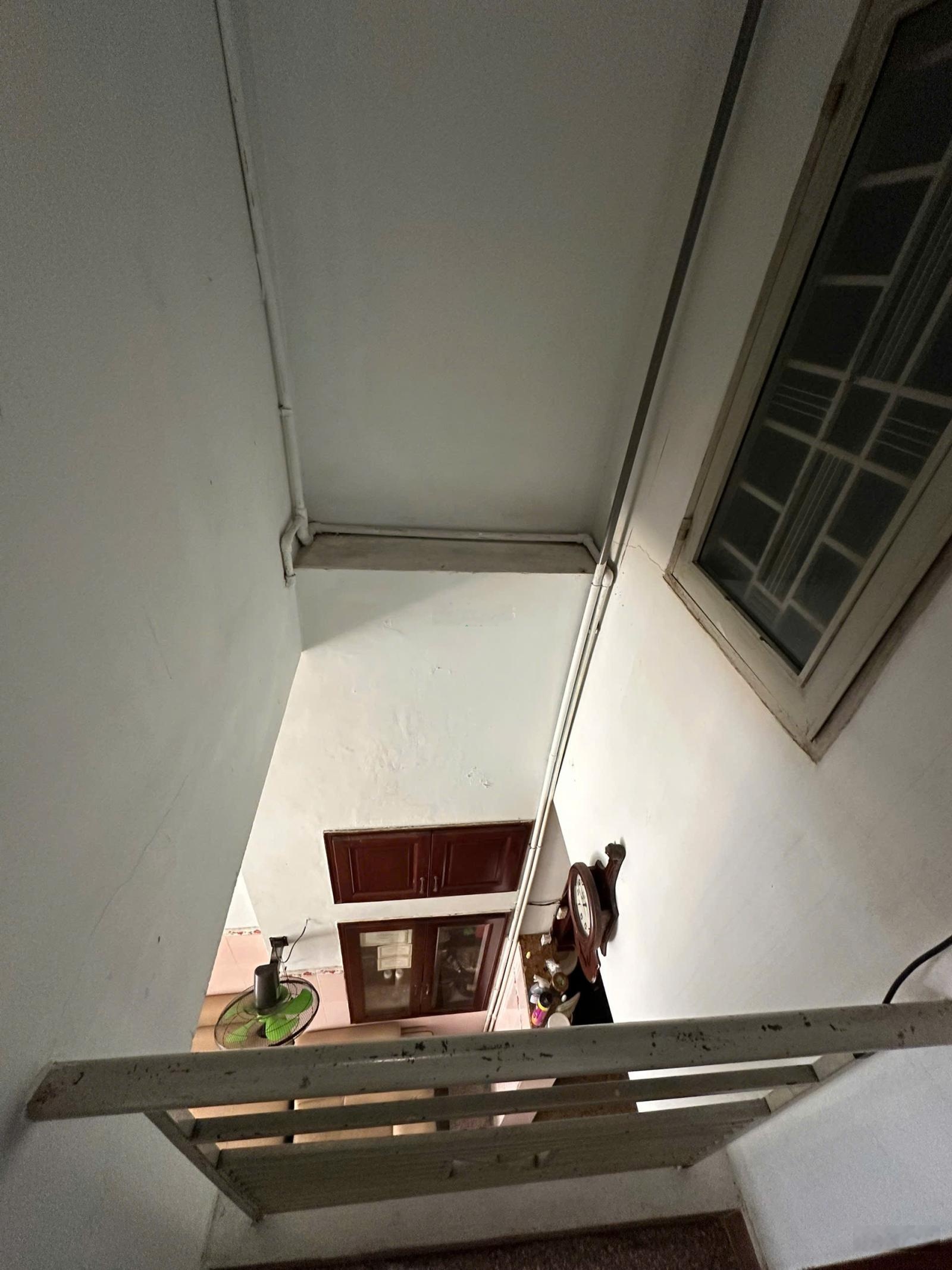Bán nhà ngang 4.8m tại KDC Bàu Cát 2, P10, Q.Tân Bình