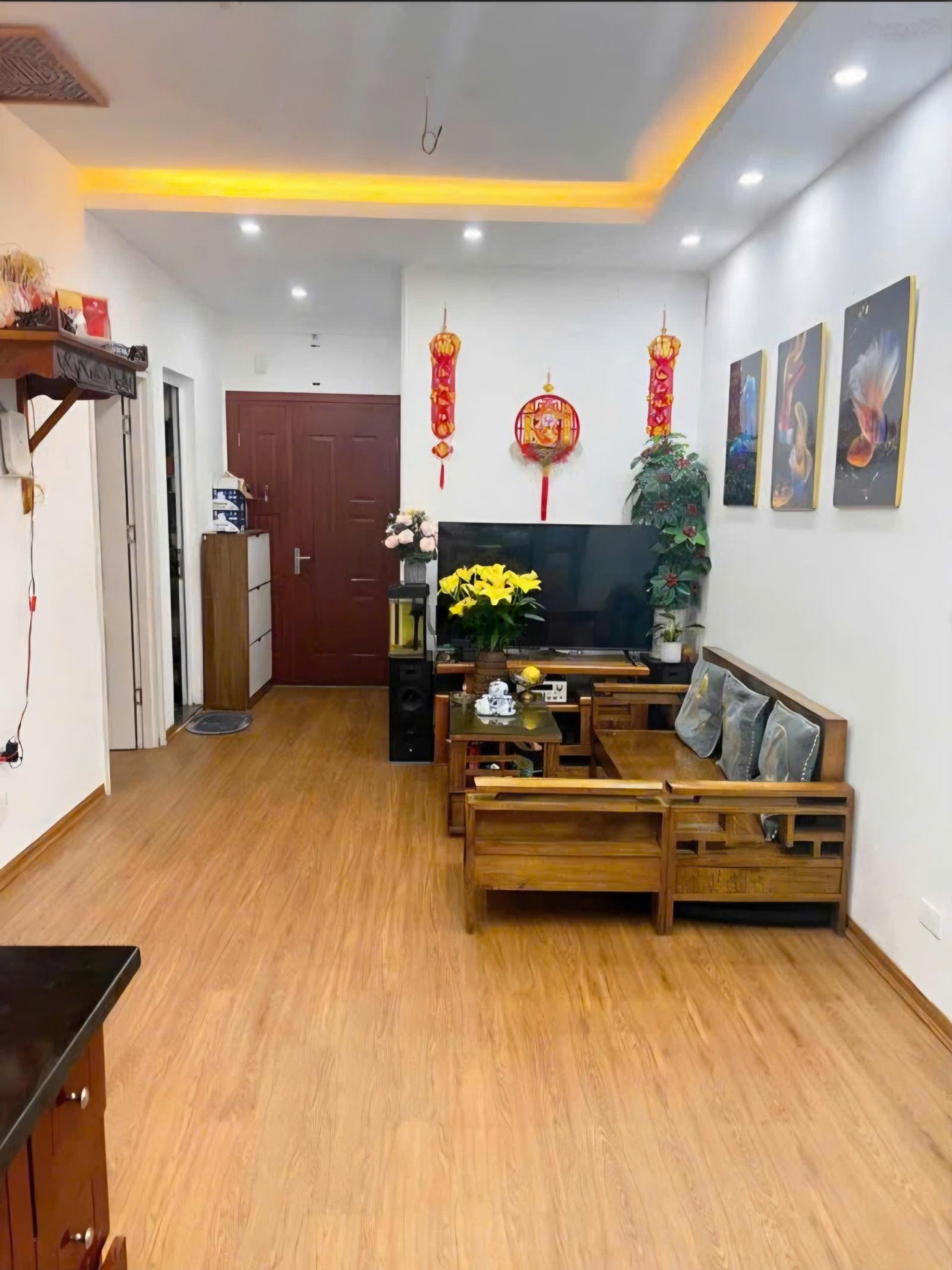 GIÁ CỰC RẺ! Chính chủ thiện chí bán nhanh trong tháng CH - 2PN, nhà đẹp - giá tốt tòa PCC1 Complex