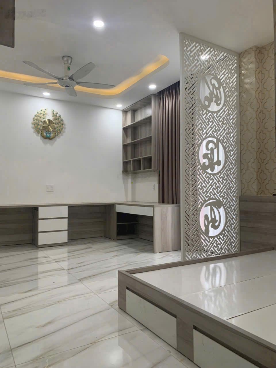 Giảm 1 tỷ Bán gấp Nhà 80m2 hẻm xe hơi đường Vạn Kiếp gần Phan Xích Long