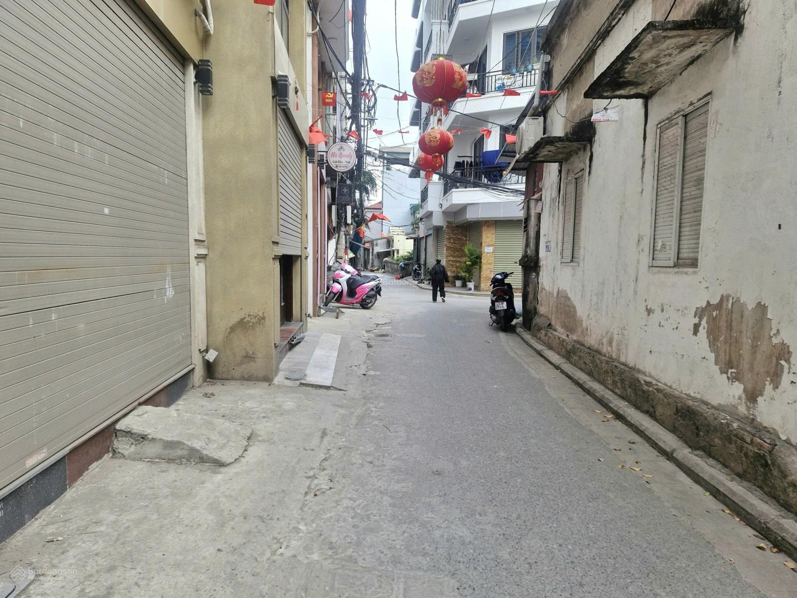 Bán đất Tư Đình, Cổ Linh, Long Biên, 36m2, giá 6.9 tỷ, trung tâm, nhiều tiện ích, ở sướng đắc địa