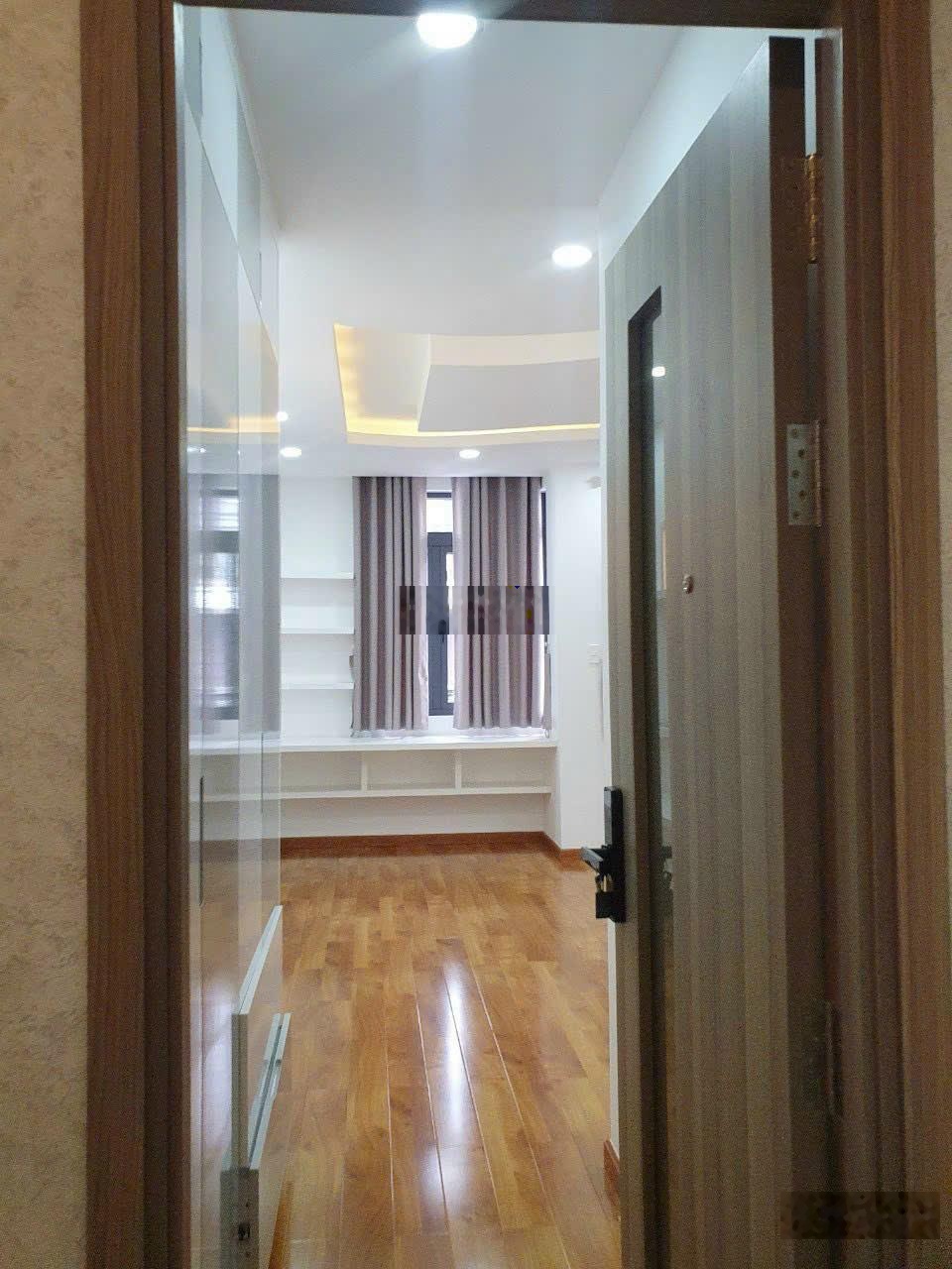 Mặt tiền nguyễn văn công view sân bay dòng tiền 50tr/tháng , p.3, gò vấp
