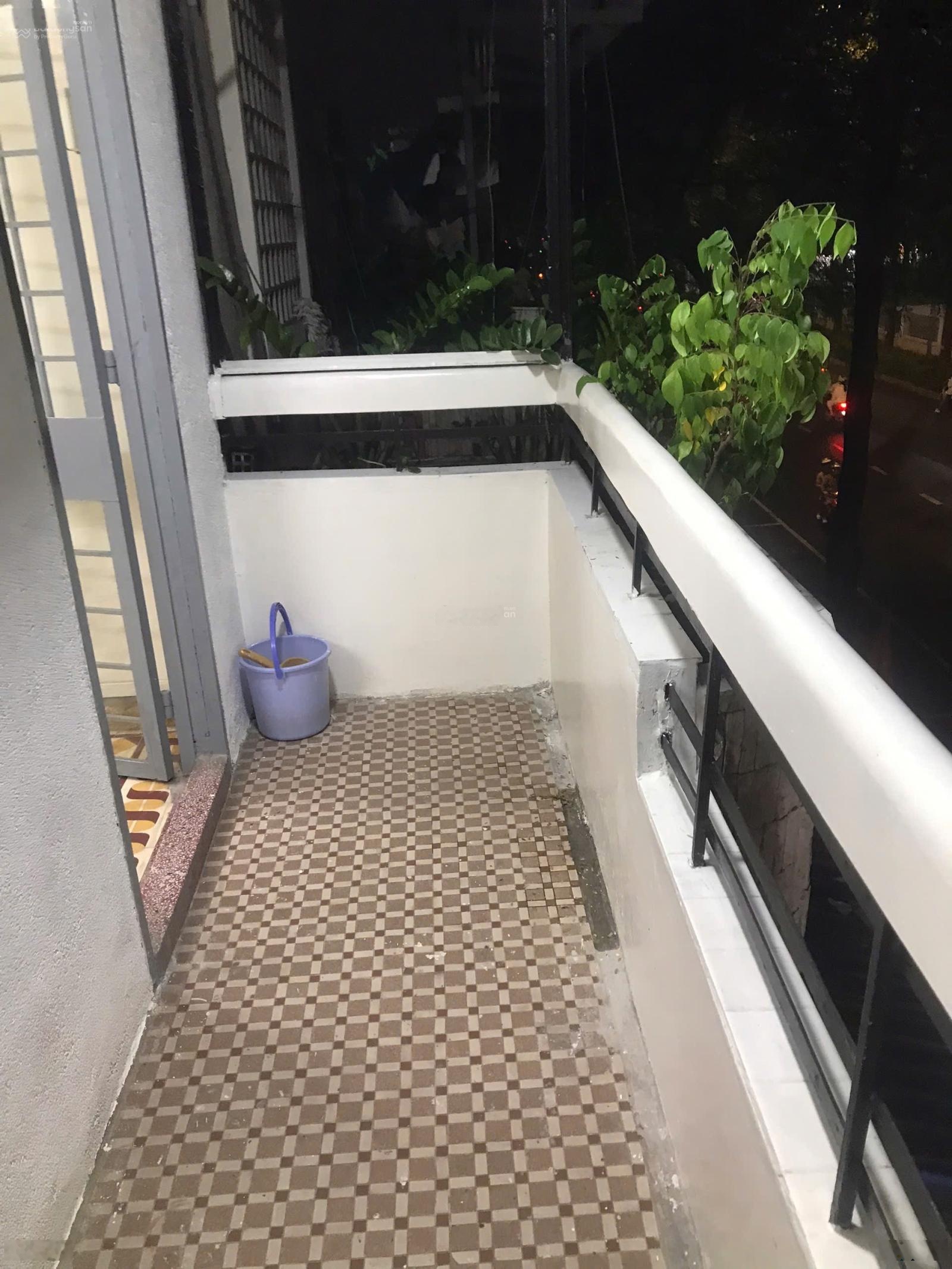 Căn hộ lầu 1, tản đà quận 5, 64m2 2pn rộng, nhà mới ở liền, khu vip gần q1, sỏ riêng, chỉ 3.18 tỷ