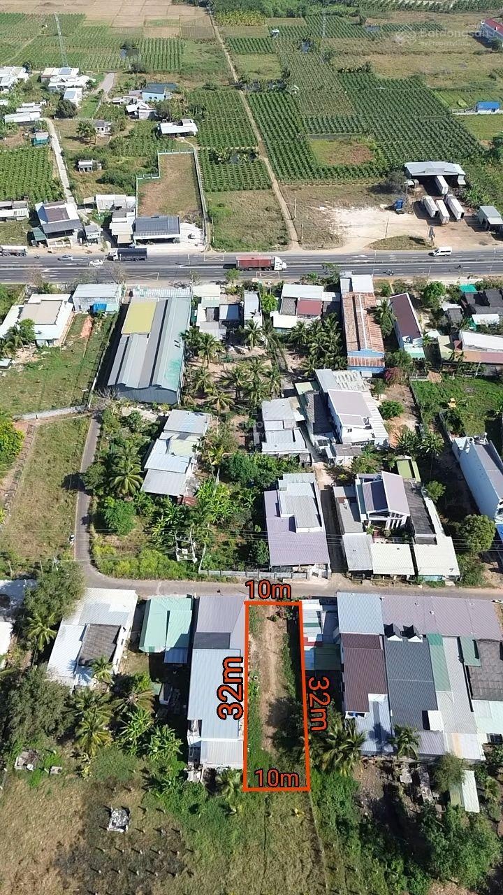Đất nên siêu đẹp 10x32m có 227m2 thổ cư hàm kiệm trong khu dân cư giá 1.65 tỉ