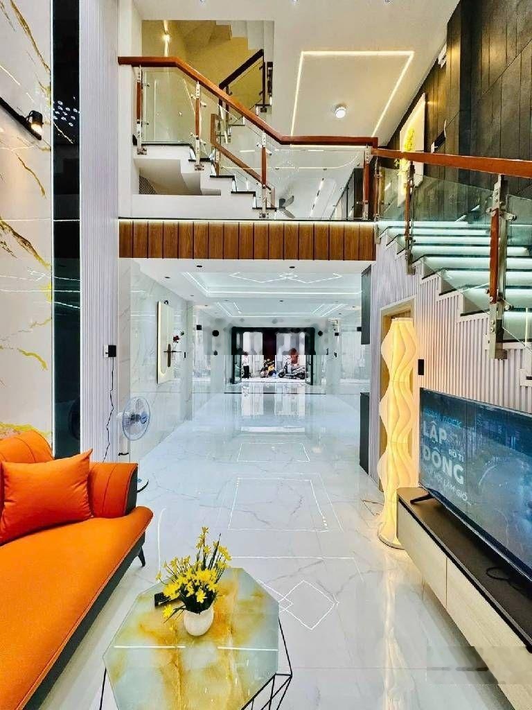 Bán gấp nhà 4m x 14m. Mới xây 5 tầng. HXH Khu dân trí. Gần emart Phan Huy ích