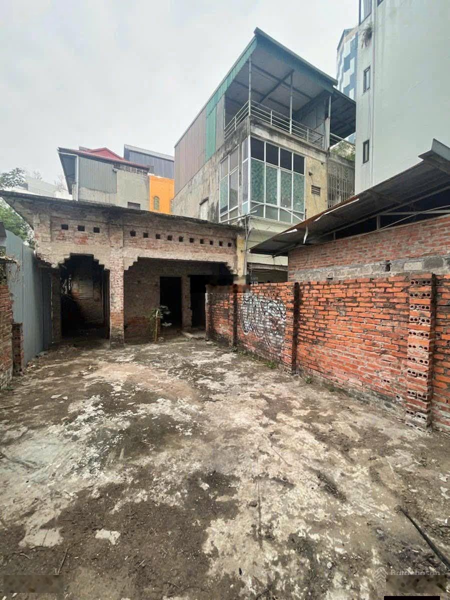 Siêu phẩm đất vàng 2 mặt phố Yên Hoa Thanh Niên - Tây Hồ. 555.6m2, MT 24m, giá 389 tỷ