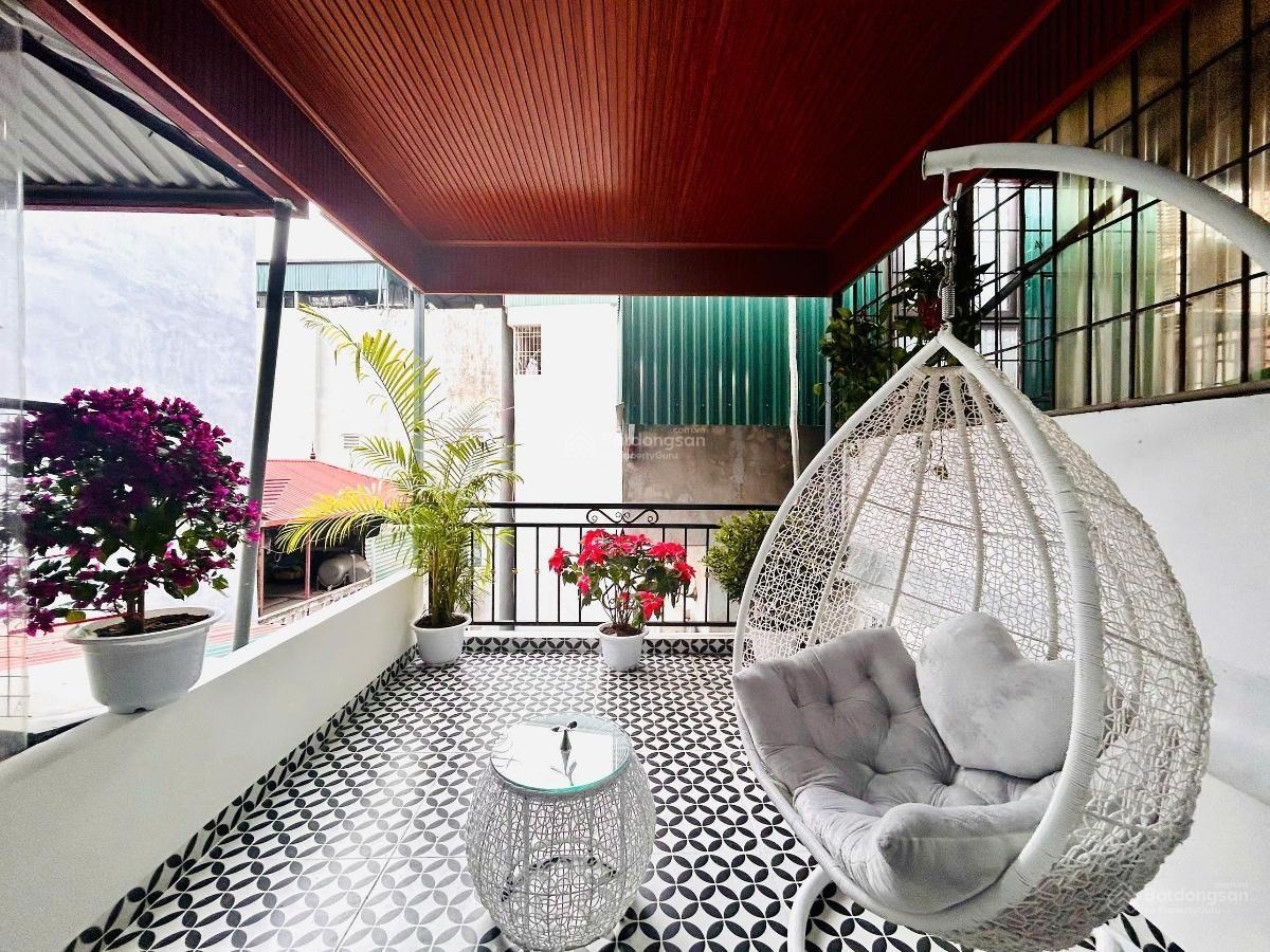 Bán Nhà đẹp Quan Nhân - 33m2 x 5 Tầng. 4 ngủ. 2 thoáng- Dân xây.Ngõ thông, thoáng sáng. Giá 8.36 tỷ