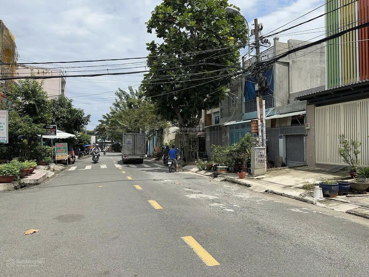 MTKD Nguyễn Hữu Dật gần ĐH. Công Thương HCM - 4mx15m - 3 tầng - đường 16m, vị trí đẹp - chỉ 9 tỷ TL