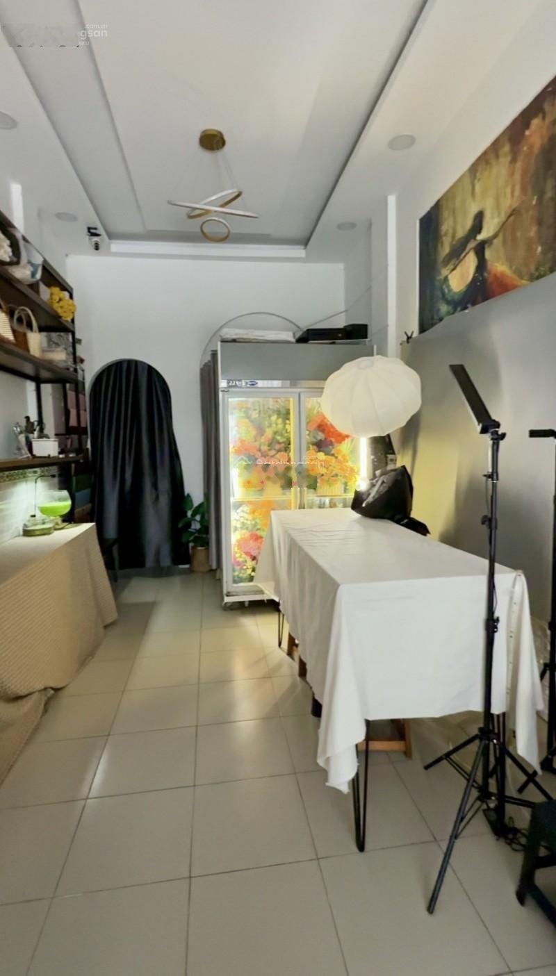 Bán nhà hxh tránh Huỳnh Văn Bánh Phú nhuận, 45m2