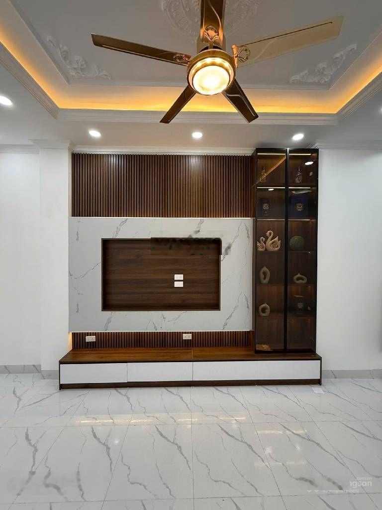 Bán Nhà Nguyễn Chí Thanh DT 35m2 * 4T , MT 4,3m - 12 Tỷ . Nhà phân lô Ô Tô Tránh , hàng hiếm.