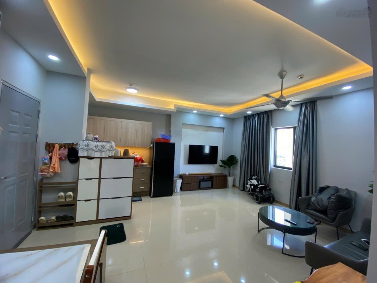 Cho thuê căn hộ 2pn- Góc+FullNT đẹp- Cc Đức khải Q7- Dt 71m2- Giá 11 tr có TL