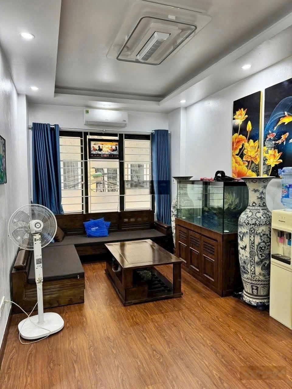 BÁN NHÀ TRUNG TÂM TỨ HIỆP THANH TRÌ Diện tích: 41m Nhà 4 tầng Ô tô đỗ cửa, cách ~100