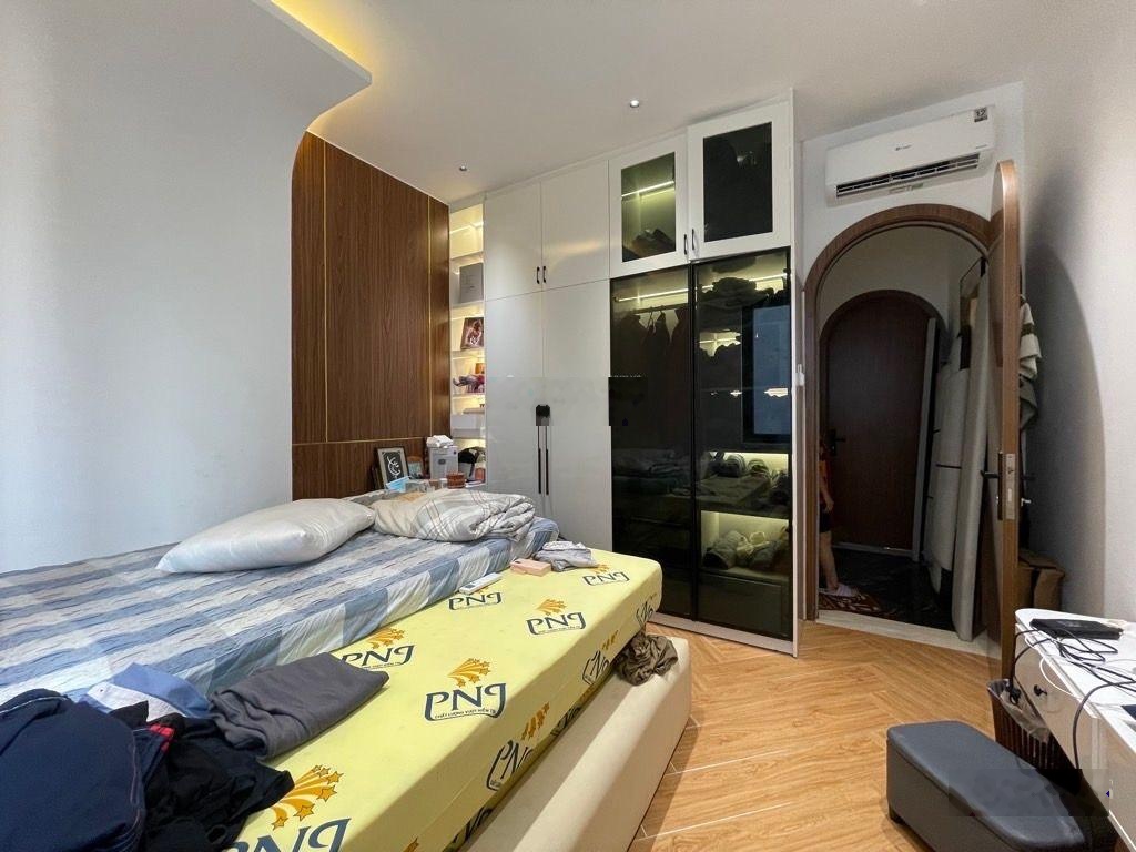 Bán nhà riêng tại Đường Phan Huy Ích, 4PN, 5WC, 7,7 tỷ, 55m2