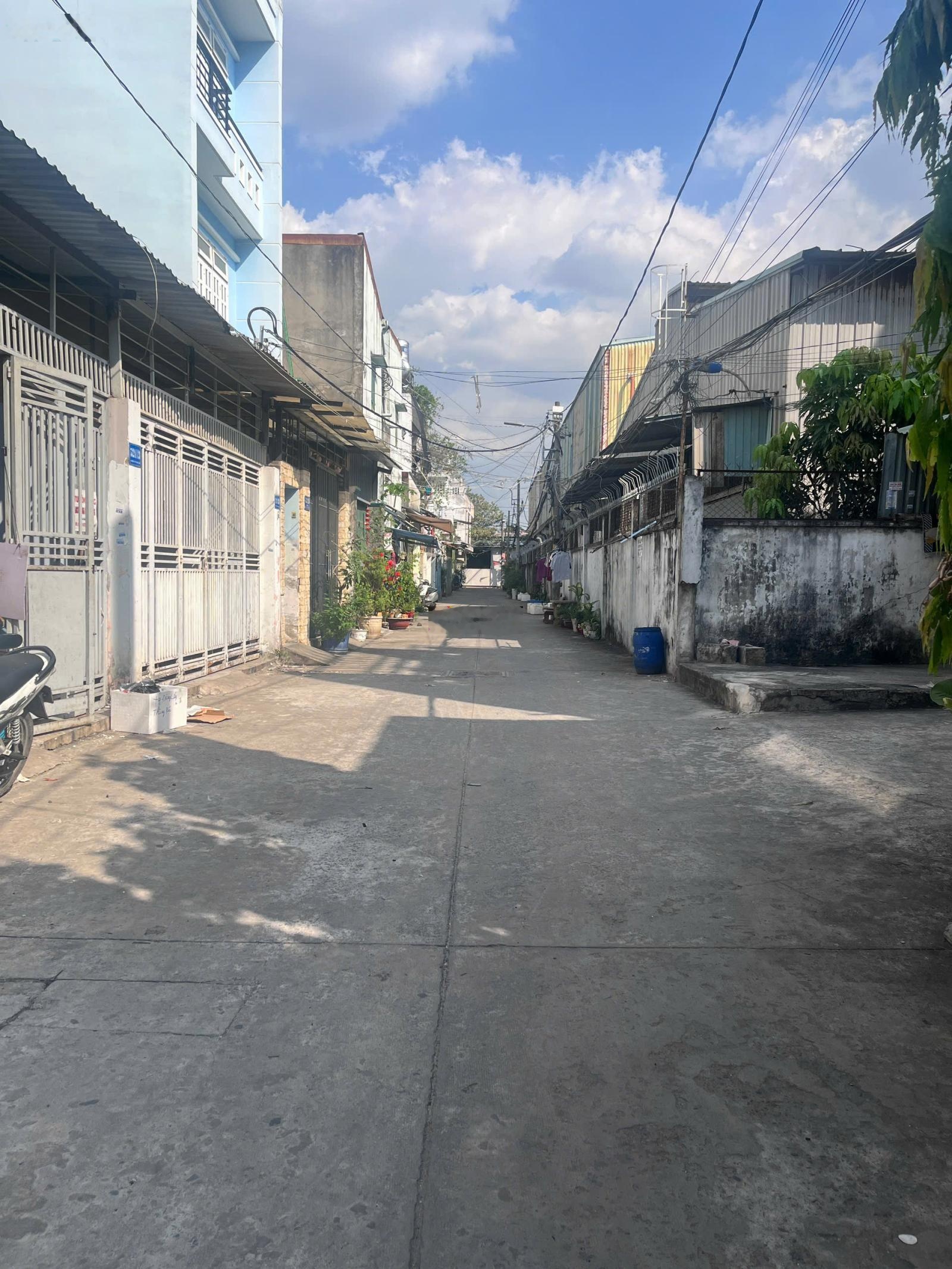 Nhà rẻ Tân Phú - sát Lũy Bán Bích - Giá 6 tỷ thương lượng - chủ bán gấp